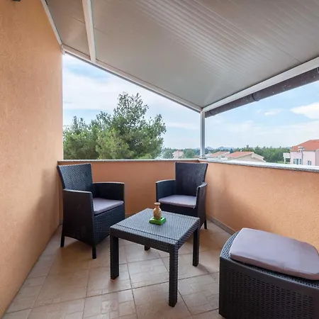 Marina 6 2-1 By Interhome *