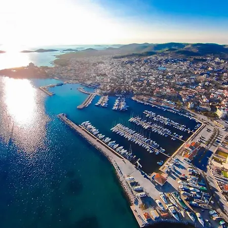 Marina 6 2-1 By Interhome *