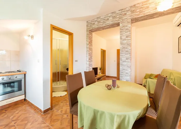 Marina 6 2-1 By Interhome *